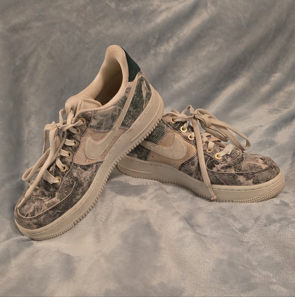 Nike Air Low Metallic Cream,Green And Pink Patterned Women's Sneakers, Size 8.5